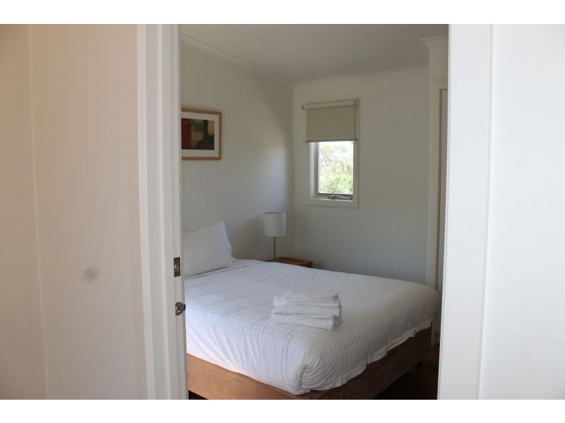 235/2128 Phillip Island Road, Cowes VIC 3922
