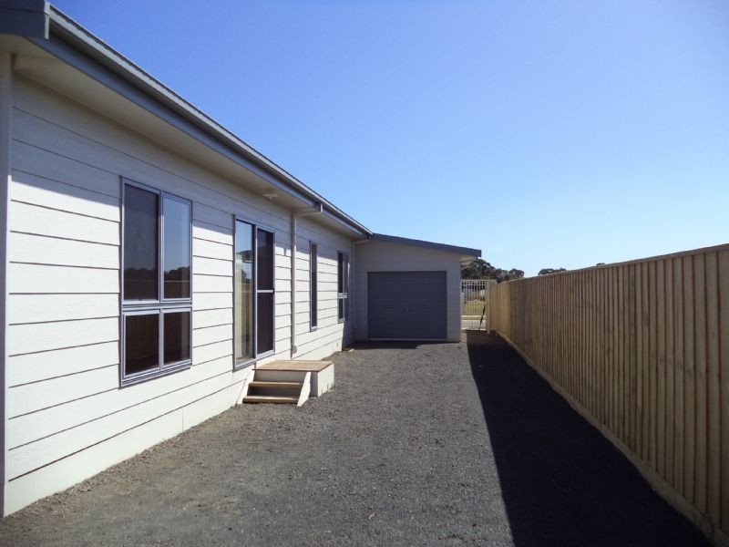 7 Elvington Avenue, Cowes VIC 3922