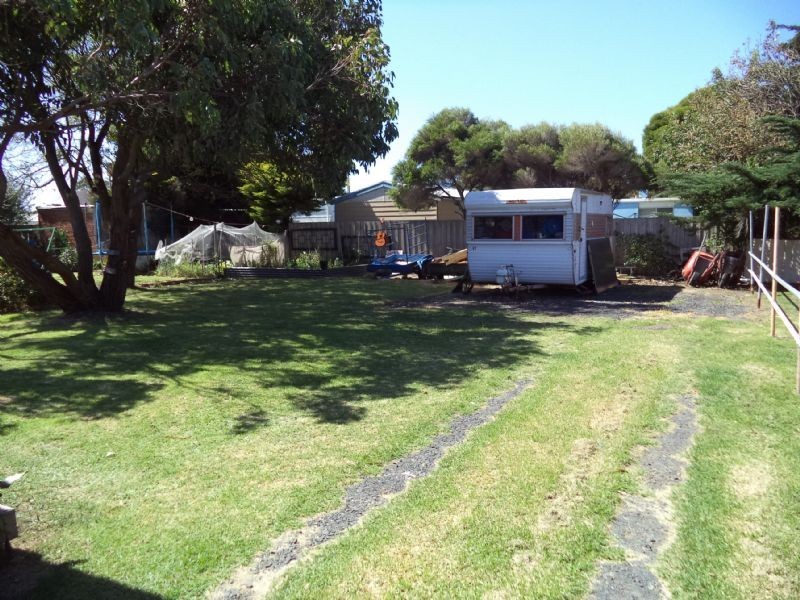 8 Jill Street, Sunderland Bay VIC 3922