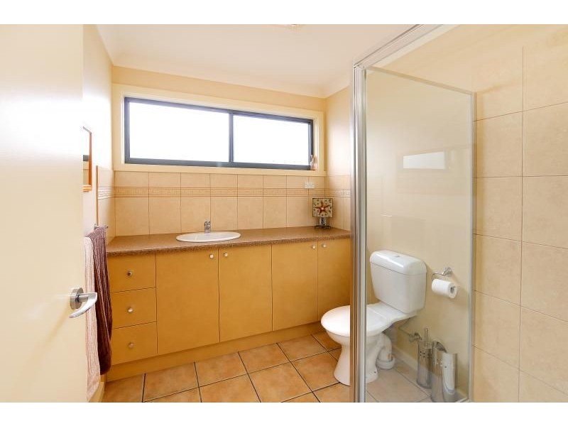 24 Roderick Close, Cowes VIC 3922