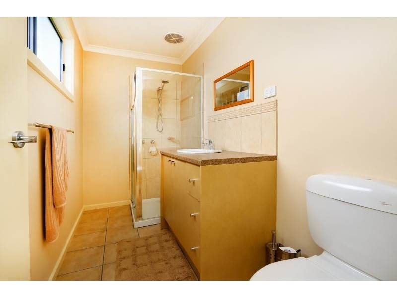 24 Roderick Close, Cowes VIC 3922