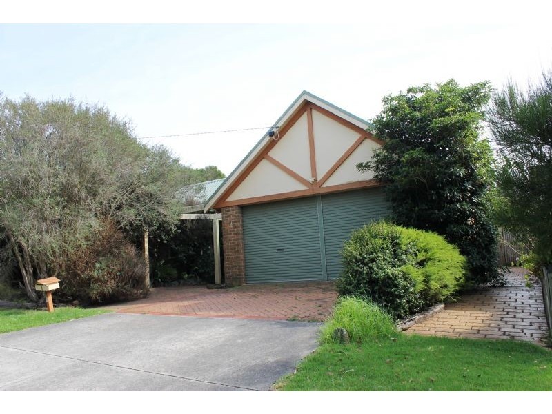 4 Chicory Avenue, Cowes VIC 3922