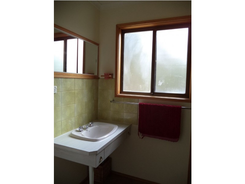 374 Church Street, Cowes VIC 3922