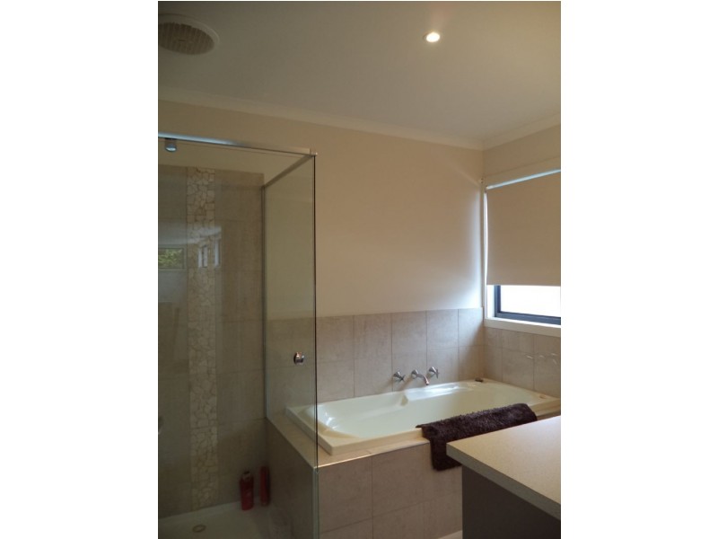 2/177 Thompson Avenue, Cowes VIC 3922