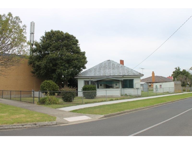 77 Chapel Street, Cowes VIC 3922