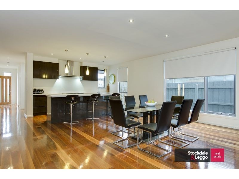 14 Cove Place, Cowes VIC 3922