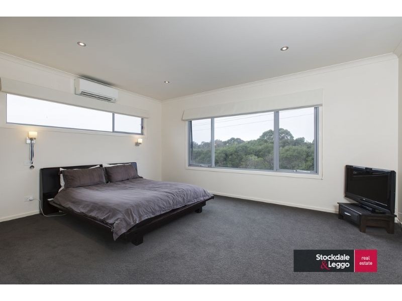 14 Cove Place, Cowes VIC 3922