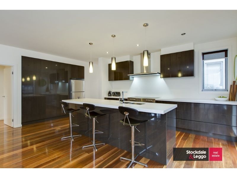 14 Cove Place, Cowes VIC 3922