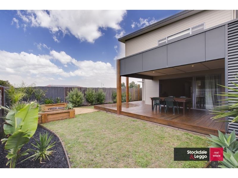 14 Cove Place, Cowes VIC 3922