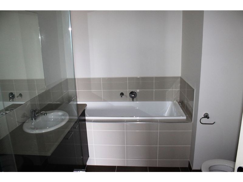 16 Rosella Grove, Cowes VIC 3922