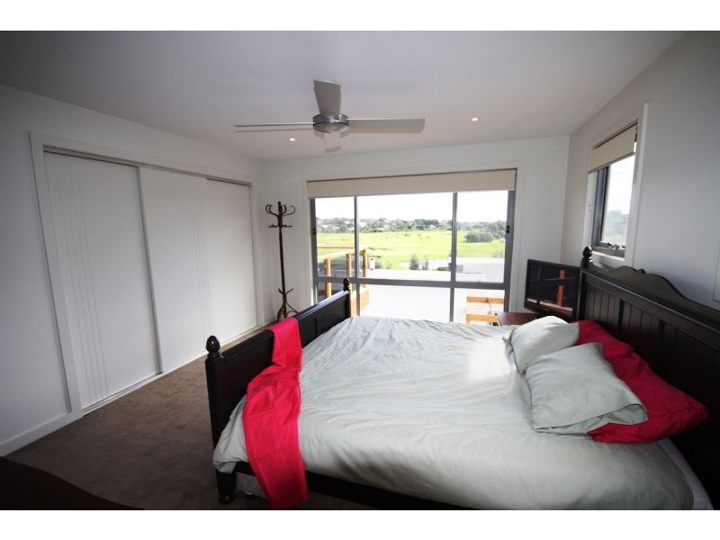 10 Spaven Court, Cowes VIC 3922