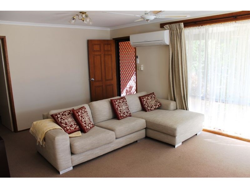 11 Caroline Avenue, Cowes VIC 3922