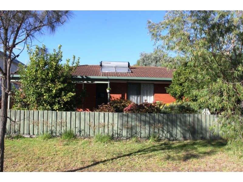 11 Caroline Avenue, Cowes VIC 3922