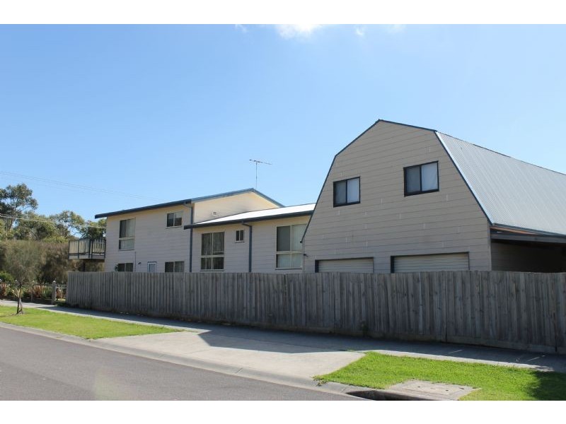 111 McKenzie Road, Cowes VIC 3922