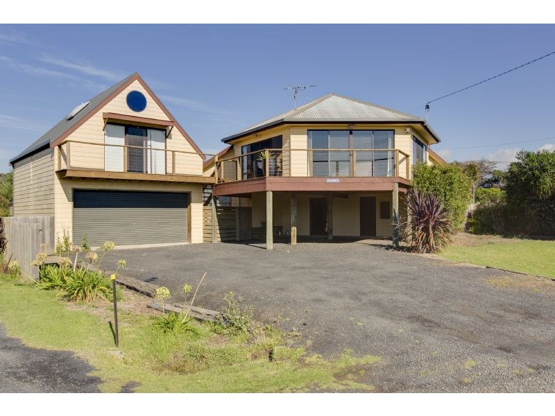 2/1 Bayview Avenue, Surf Beach VIC 3922