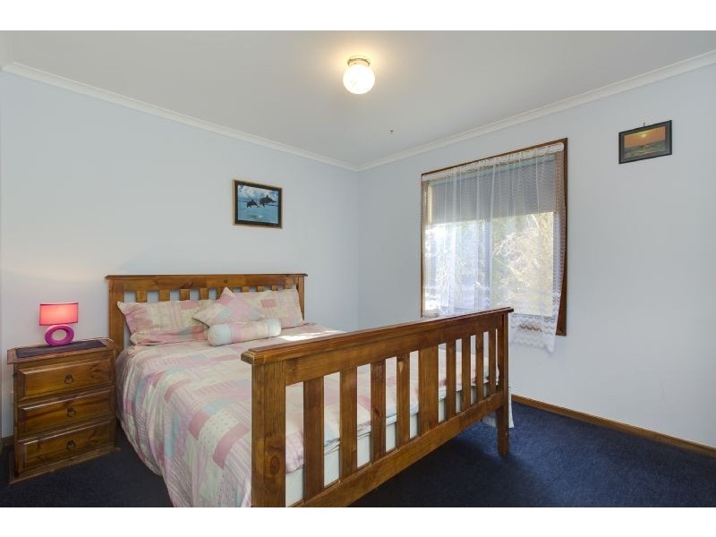 2/1 Bayview Avenue, Surf Beach VIC 3922