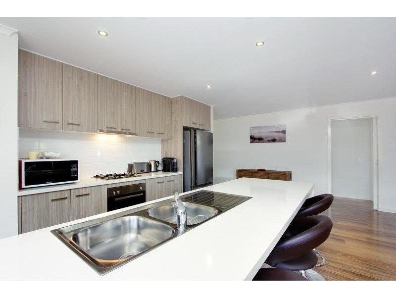 26 Shoalhaven Road, Cowes VIC 3922