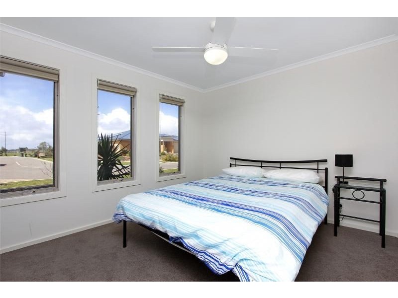 26 Shoalhaven Road, Cowes VIC 3922