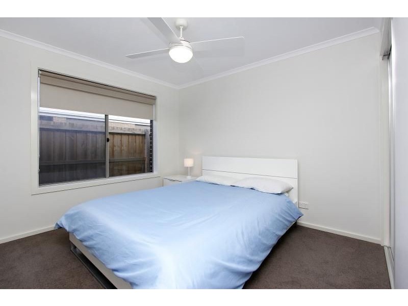 26 Shoalhaven Road, Cowes VIC 3922