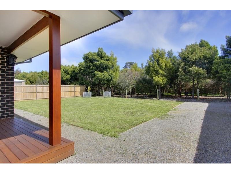 26 Shoalhaven Road, Cowes VIC 3922