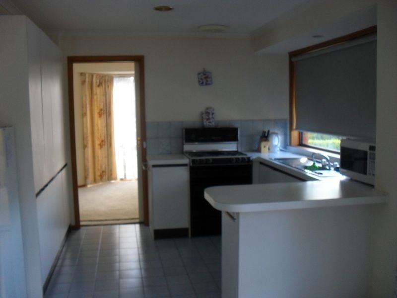 11 West Court, Cowes VIC 3922