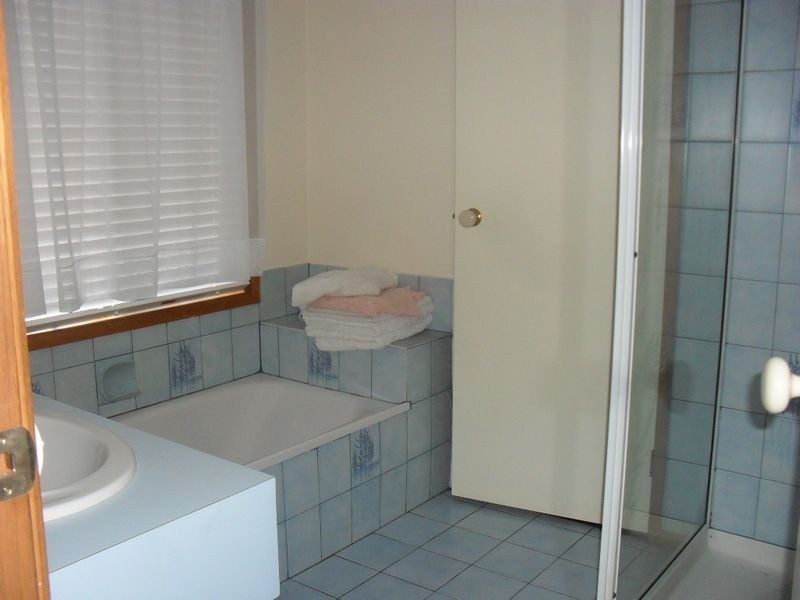 11 West Court, Cowes VIC 3922