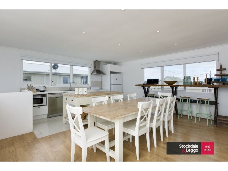 26 Stradbroke Avenue, Surf Beach VIC 3922