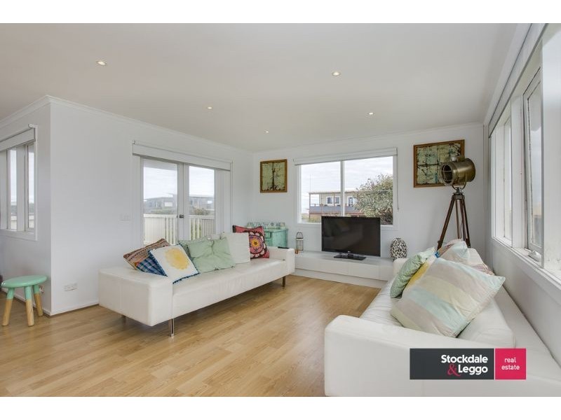 26 Stradbroke Avenue, Surf Beach VIC 3922