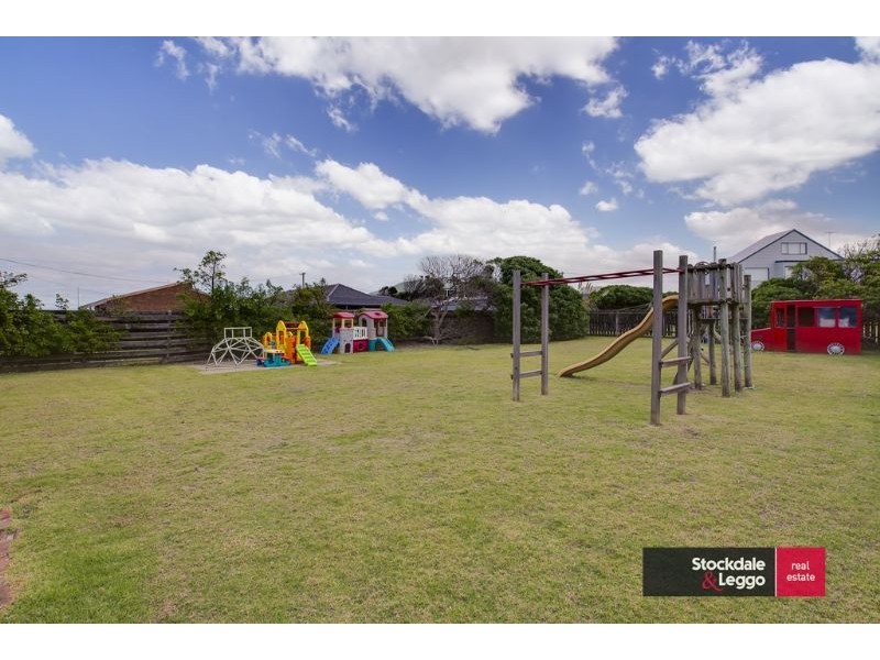 26 Stradbroke Avenue, Surf Beach VIC 3922