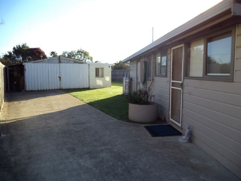 35 Phillip Island Road, Newhaven VIC 3925