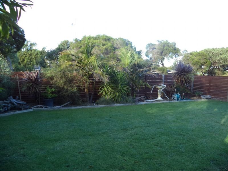 35 Phillip Island Road, Newhaven VIC 3925