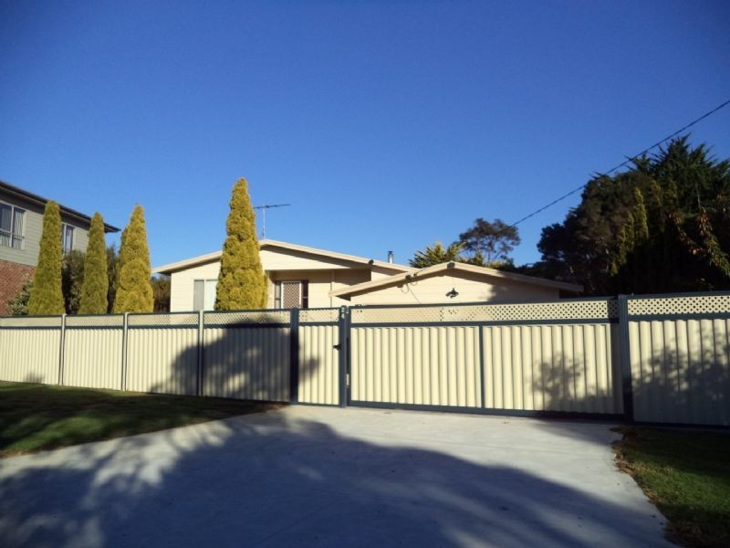 24 The Esplanade, Cape Woolamai VIC 3925