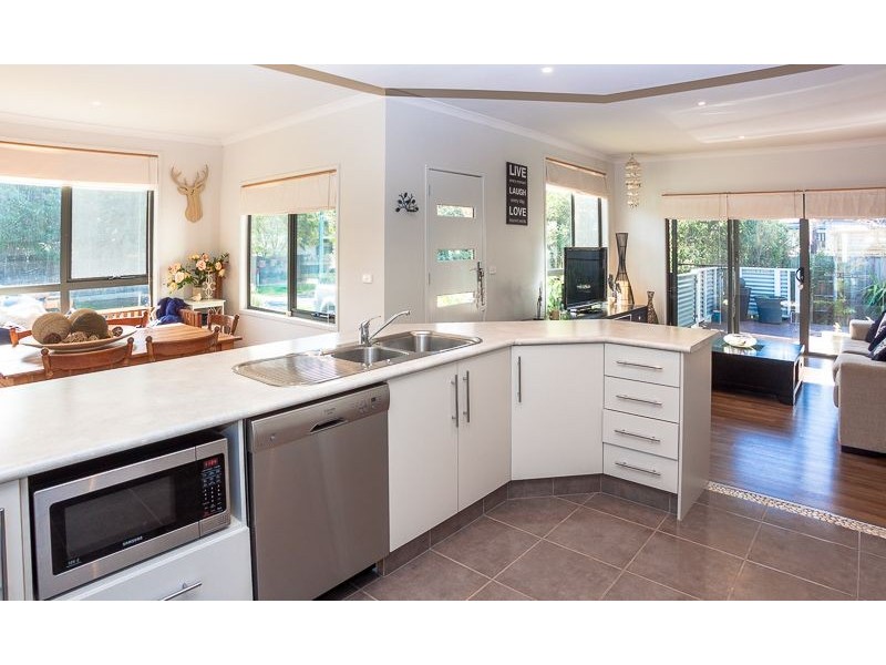 15 Outlook Drive, Cowes VIC 3922