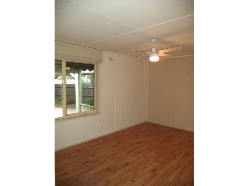 24 Grand View Grove, Cowes VIC 3922