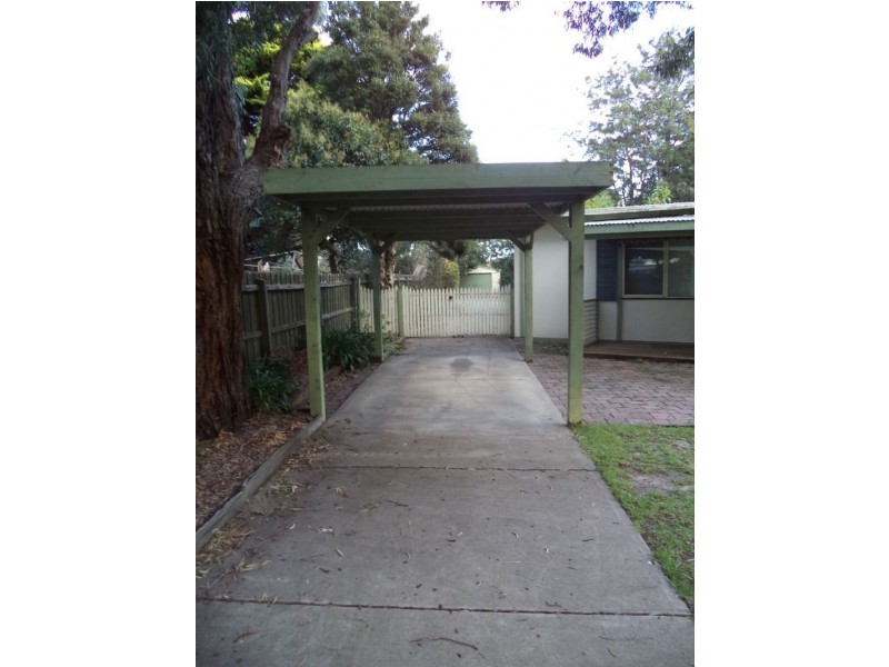 24 Grand View Grove, Cowes VIC 3922