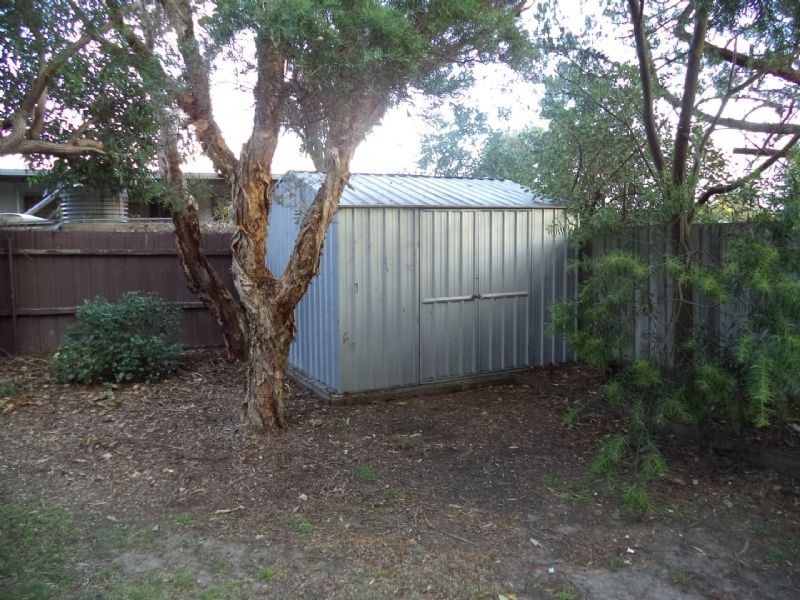 24 Grand View Grove, Cowes VIC 3922