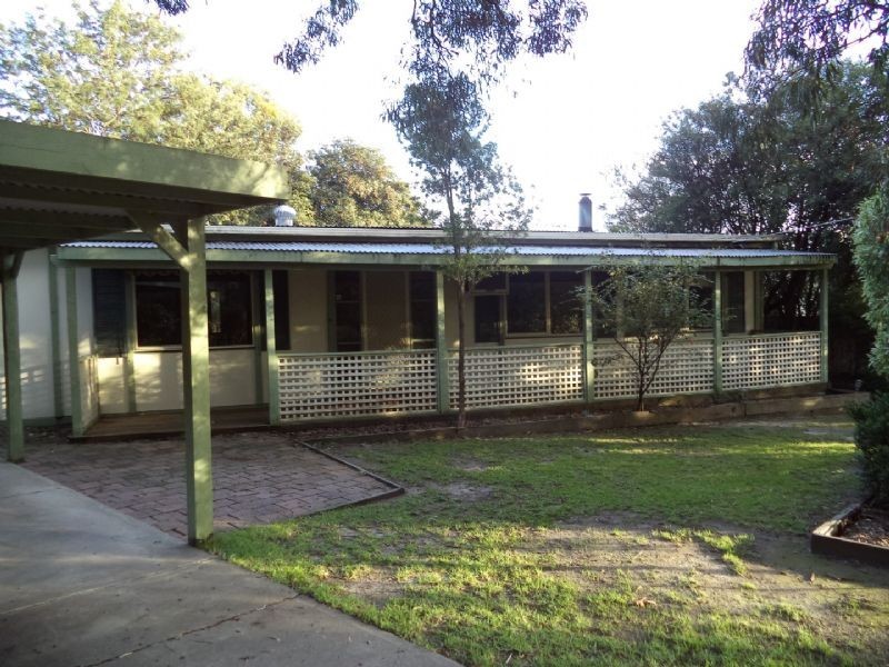 24 Grand View Grove, Cowes VIC 3922