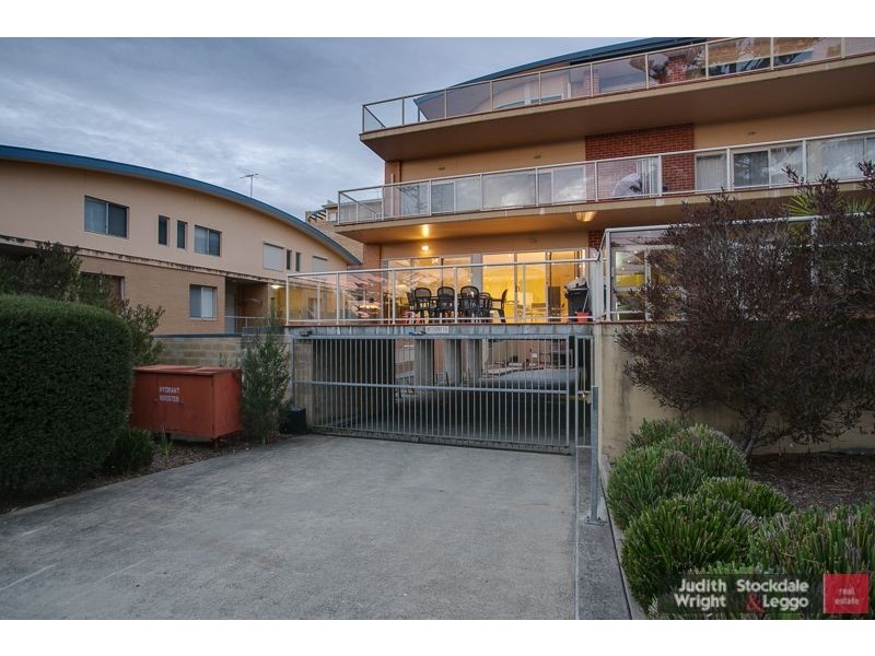 23/15-16 The Esplanade, Cowes VIC 3922