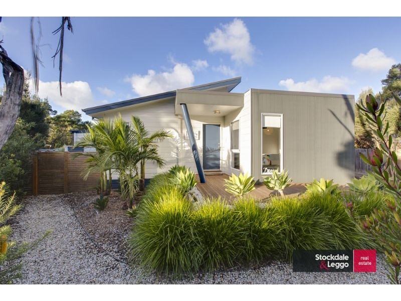 5 Holiday Court, Cowes VIC 3922
