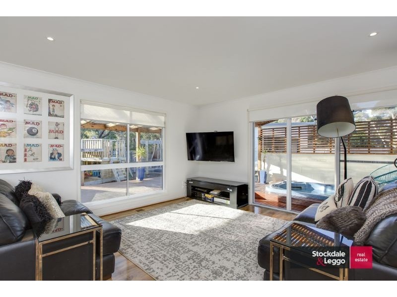 5 Holiday Court, Cowes VIC 3922