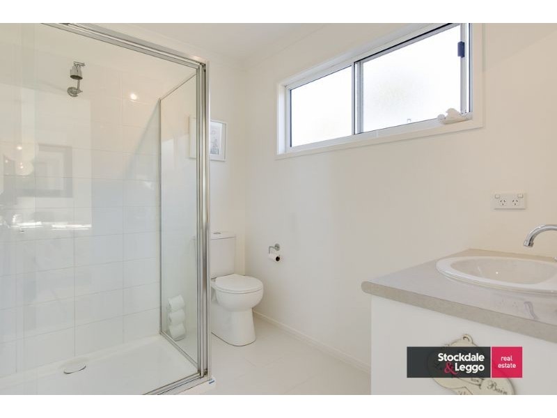 5 Holiday Court, Cowes VIC 3922