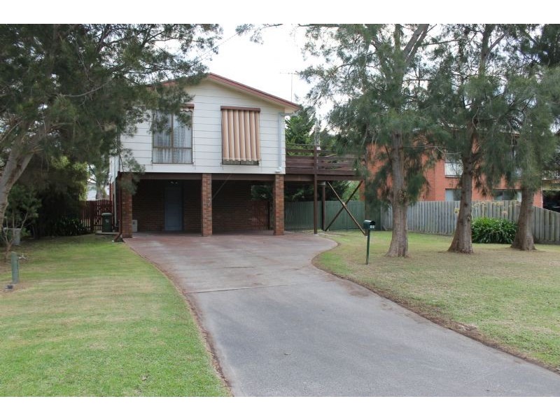 28 Raywood Avenue, Cowes VIC 3922