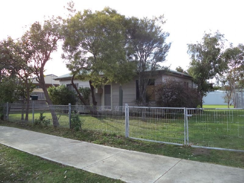 1 Grandview Grove, Cowes VIC 3922