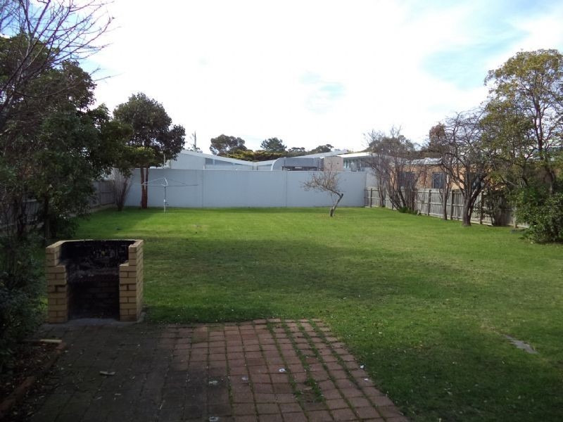 1 Grandview Grove, Cowes VIC 3922