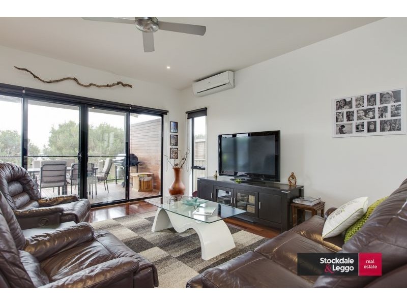 8 Boobook Grove, Cowes VIC 3922