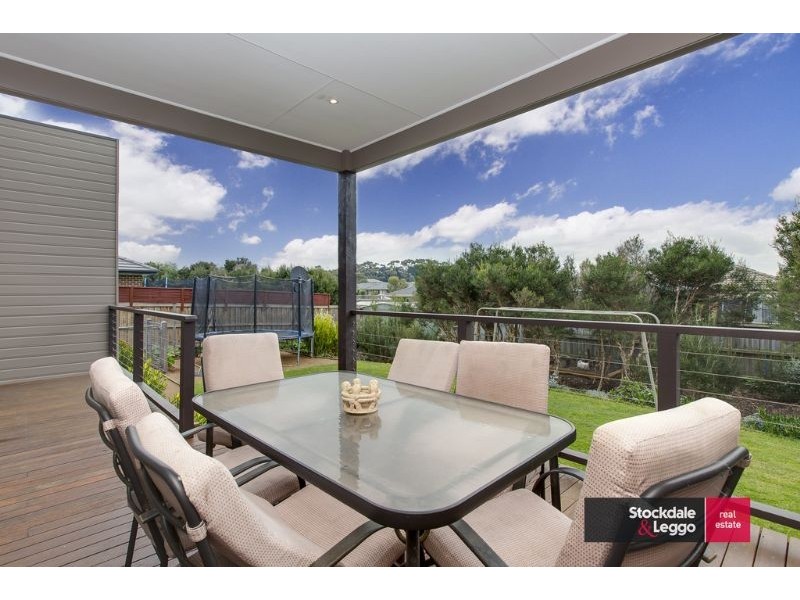 8 Boobook Grove, Cowes VIC 3922