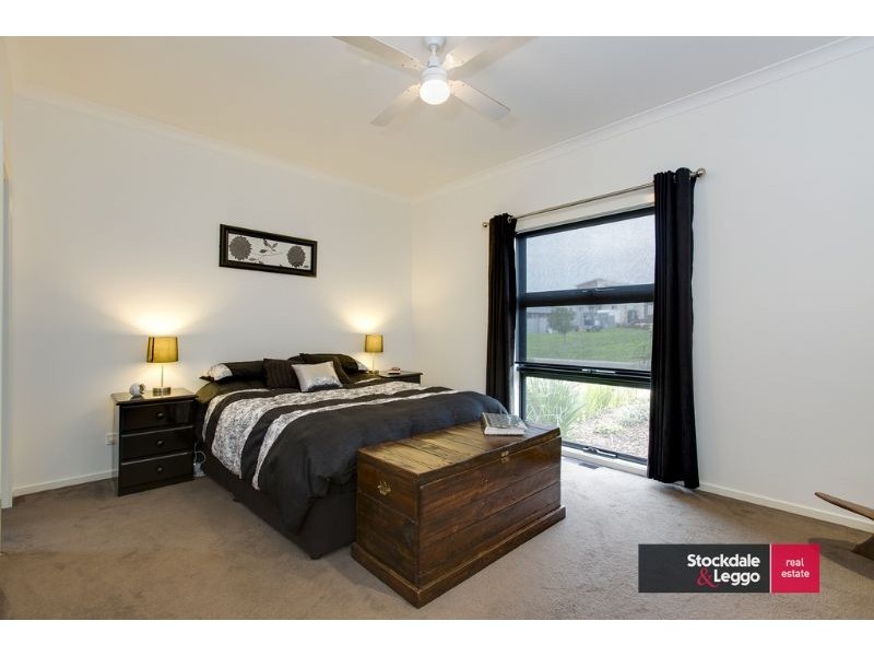 8 Boobook Grove, Cowes VIC 3922