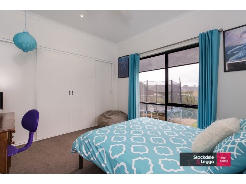 8 Boobook Grove, Cowes VIC 3922