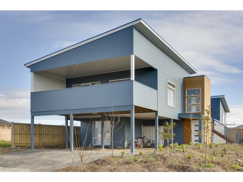 33 Grampian Boulevard, Cowes VIC 3922
