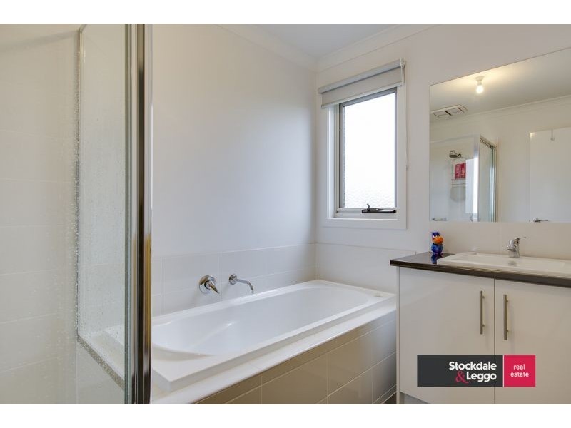 33 Grampian Boulevard, Cowes VIC 3922